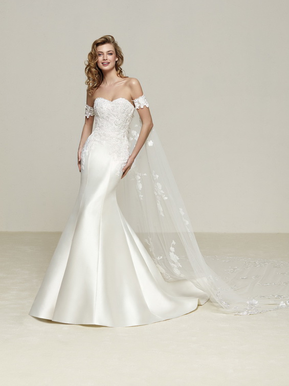 Pronovias