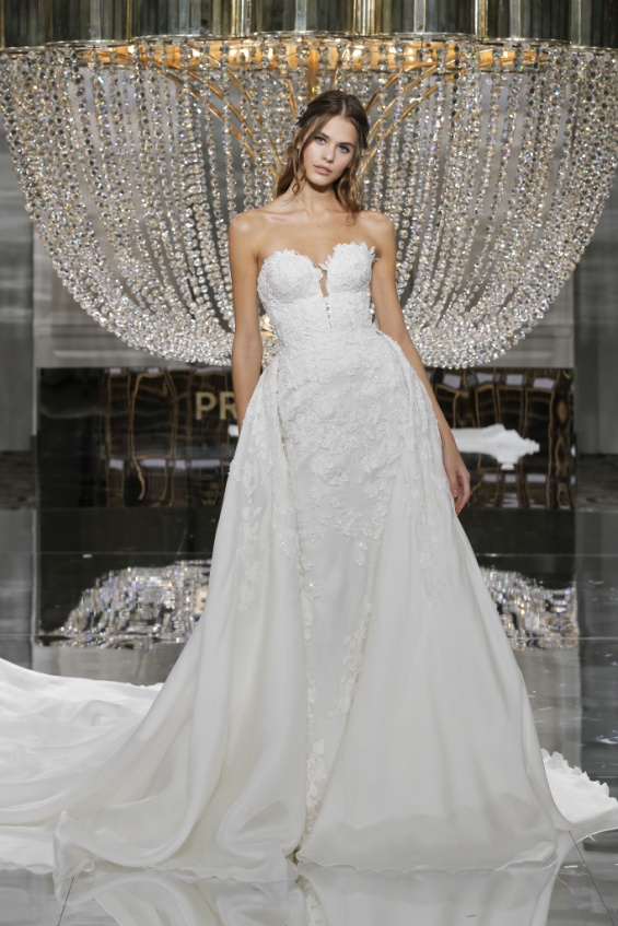 Pronovias венчаници