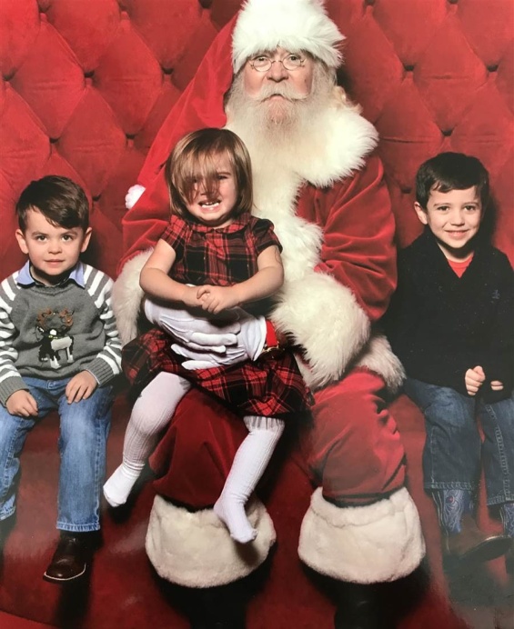 Деца и Дедо Мраз