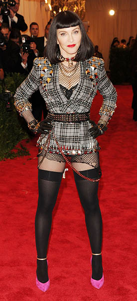 Мадона во Givenchy